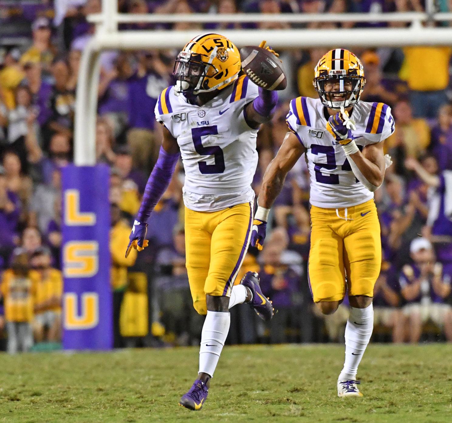 BR..lsutexasammain.120119 TS 2236.jpg